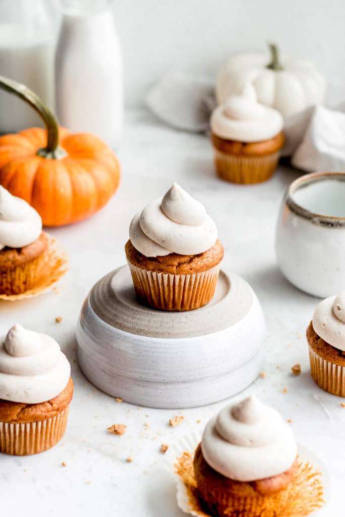 multiple pumpkin cupcakes