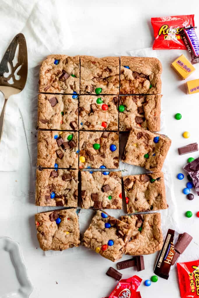 sliced halloween candy blondies