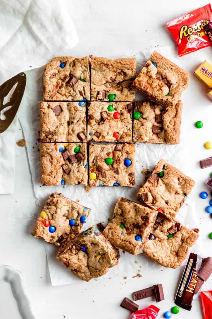 sliced halloween candy blondies