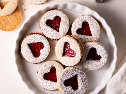 https://sarahsdayoff.com/wp-content/uploads/2023/01/Raspberry-Pecan-Linzer-Cookies-1425-500x375.jpg