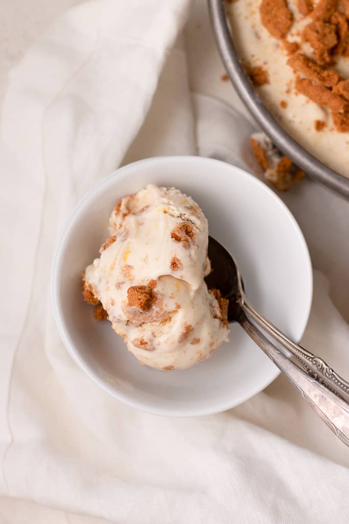 lemon ice cream recipe in a bowl