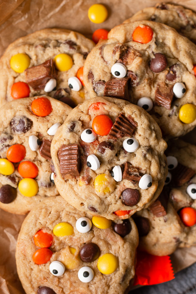https://sarahsdayoff.com/wp-content/uploads/2023/10/peanut-butter-monster-cookies-3.jpg