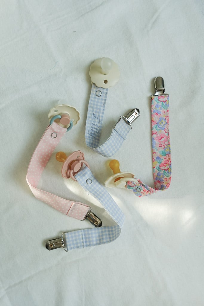 diy paci clips.