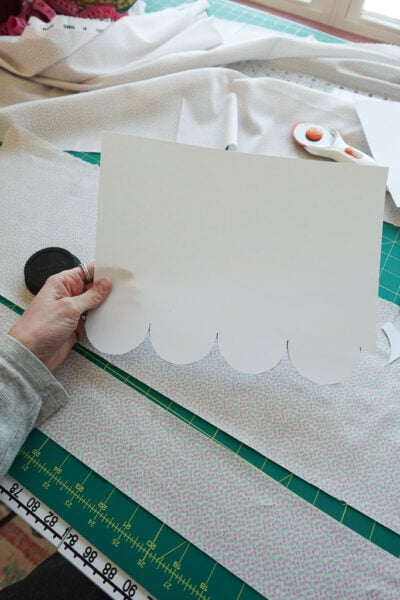 scalloped pattern on piece of paper.